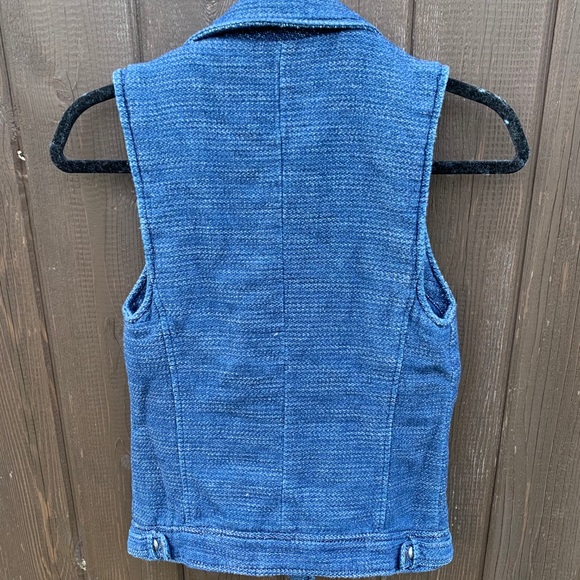 Guess jean vest 💙 - Picture 4 of 4